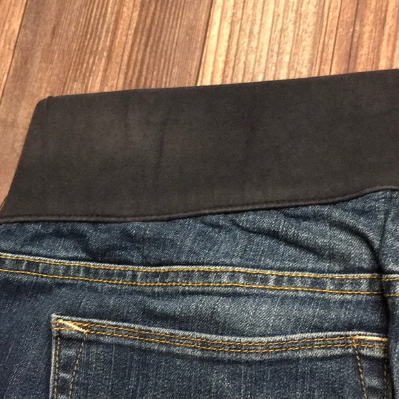 Gap Maternity Sexy Bootcut Jeans in Medium Wash - Picture 6 of 7